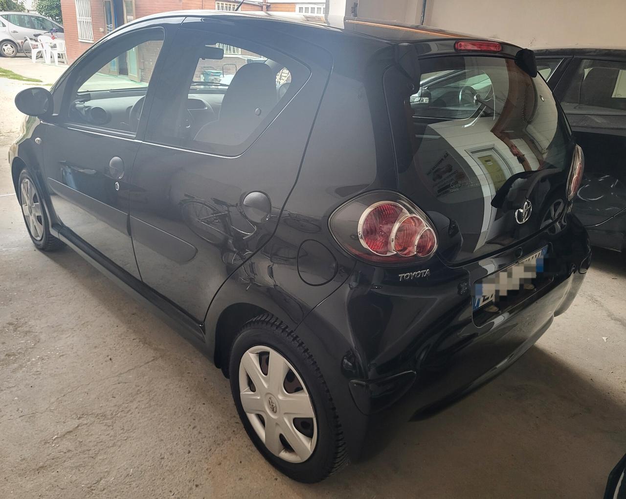 Toyota Aygo 1.0 12V VVT-i 5 porte Now