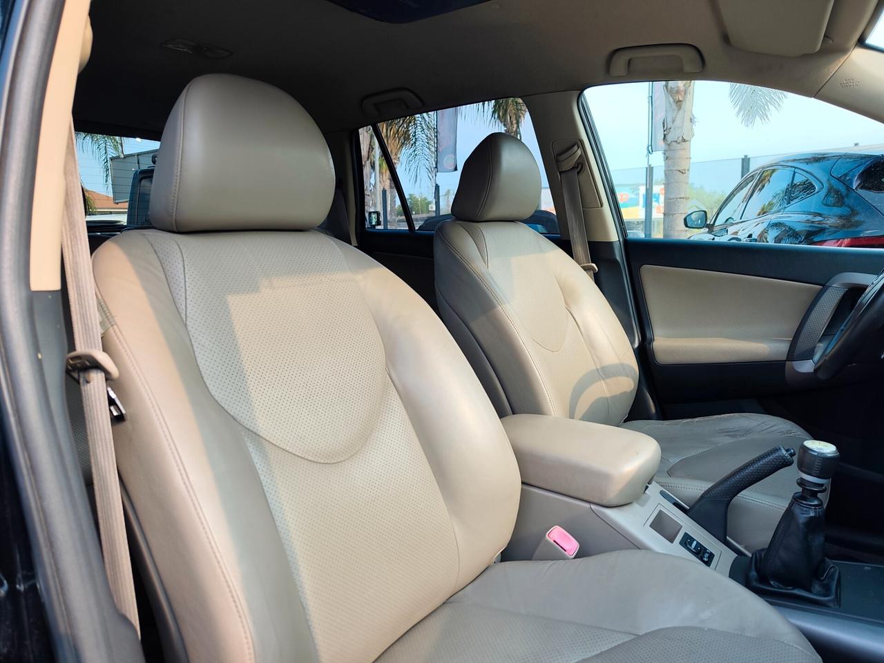 Toyota RAV 4 RAV4 2.2 D-4D 136 CV Luxury