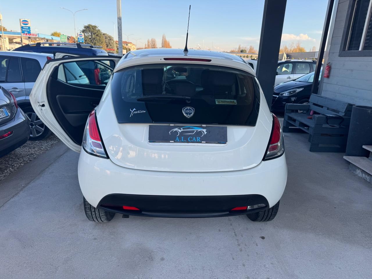 Lancia Ypsilon 1.3 MJT 16V 95 CV 5 porte S&S Silver