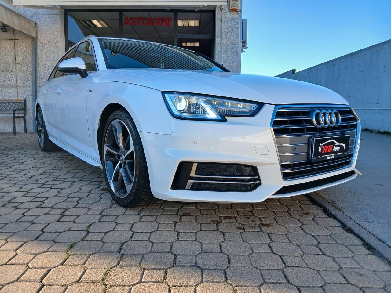 Audi A4 Avant 2.0 TDI 122 CV S tronic Business