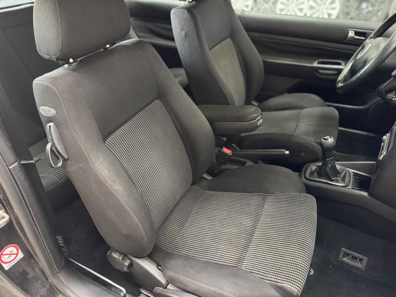 Volkswagen Golf IV 1.6 Benzina