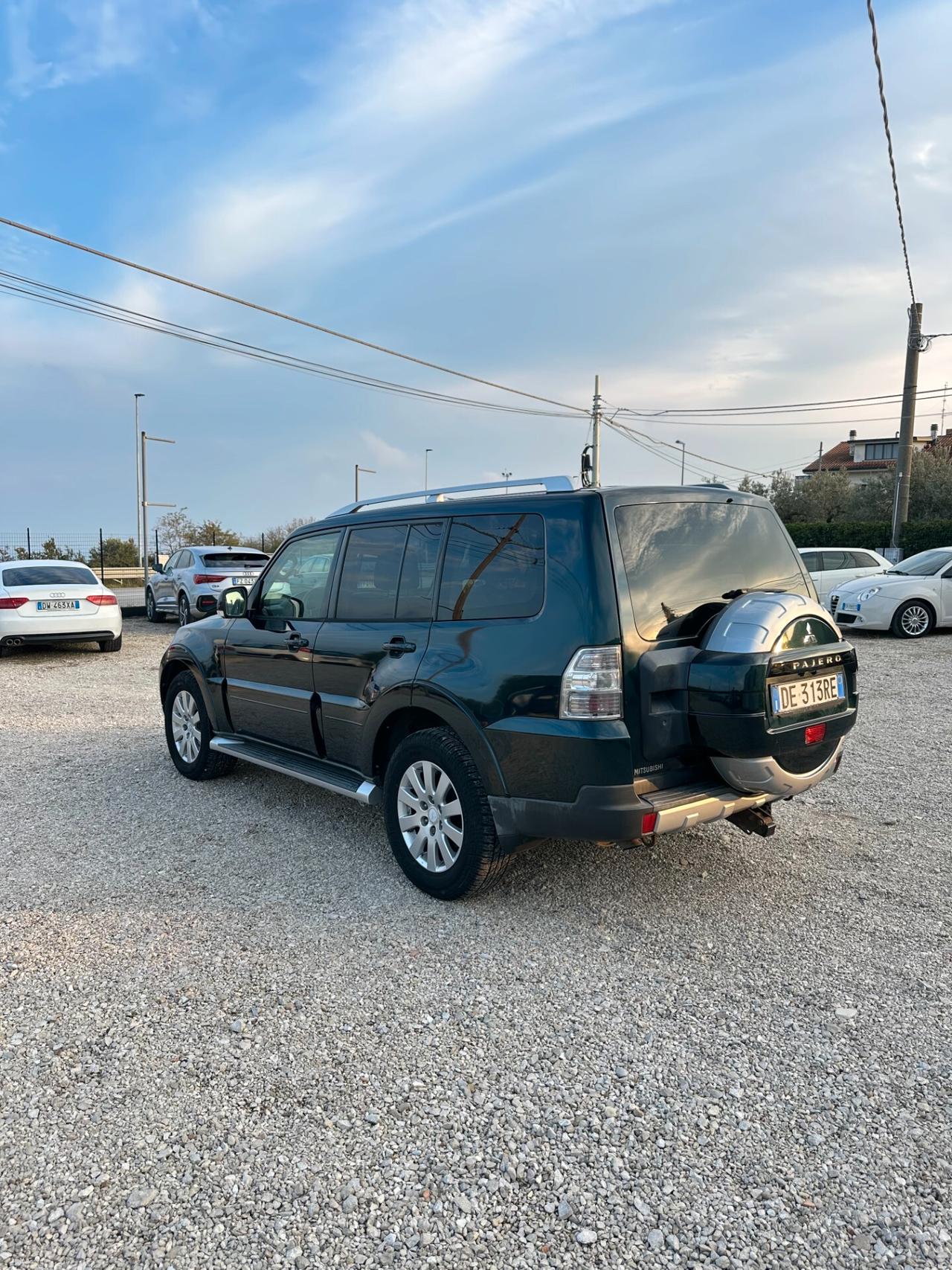 Mitsubishi Pajero 3.2 DI-D 16V aut. 5p. Instyle DPF