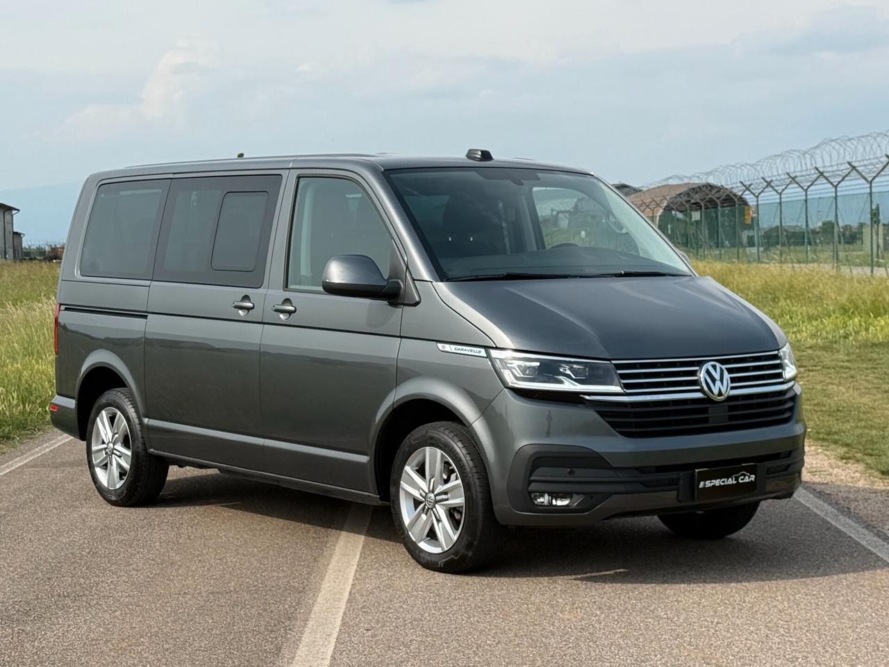 Volkswagen Caravelle 2.0 TDI 150CV DSG PC "NUOVO - 9 POSTI - 29000KM !!!"