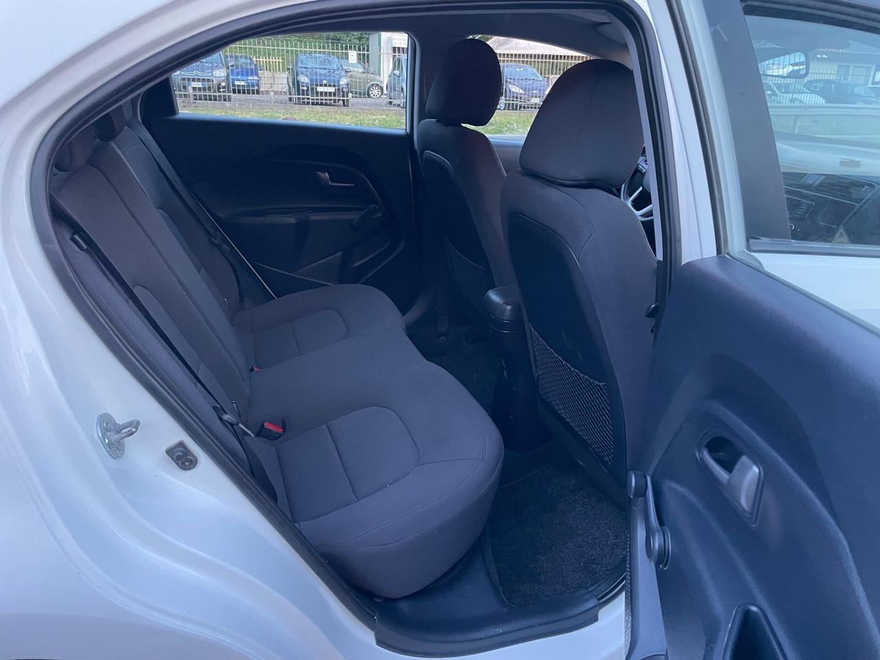 Kia Rio 1.1 CRDi 5p. Cool