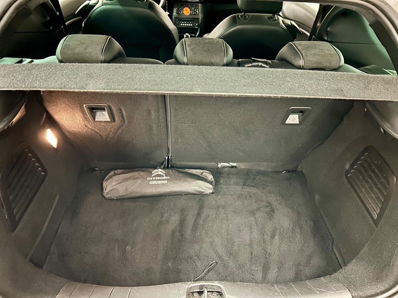 Ds DS3 3 1.4 VTi 95 Just Black