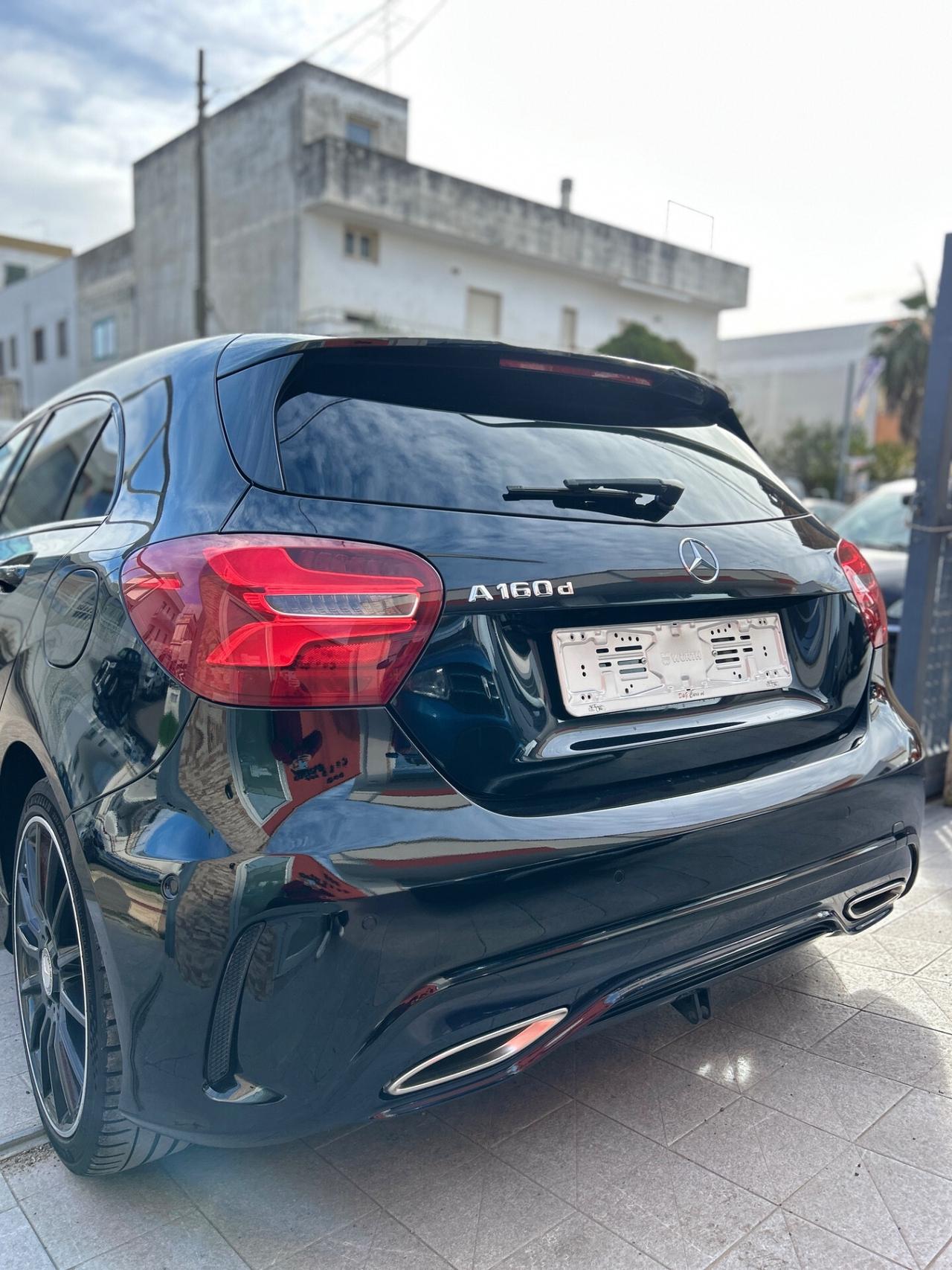 Mercedes-benz A160d Premium AMG -2017