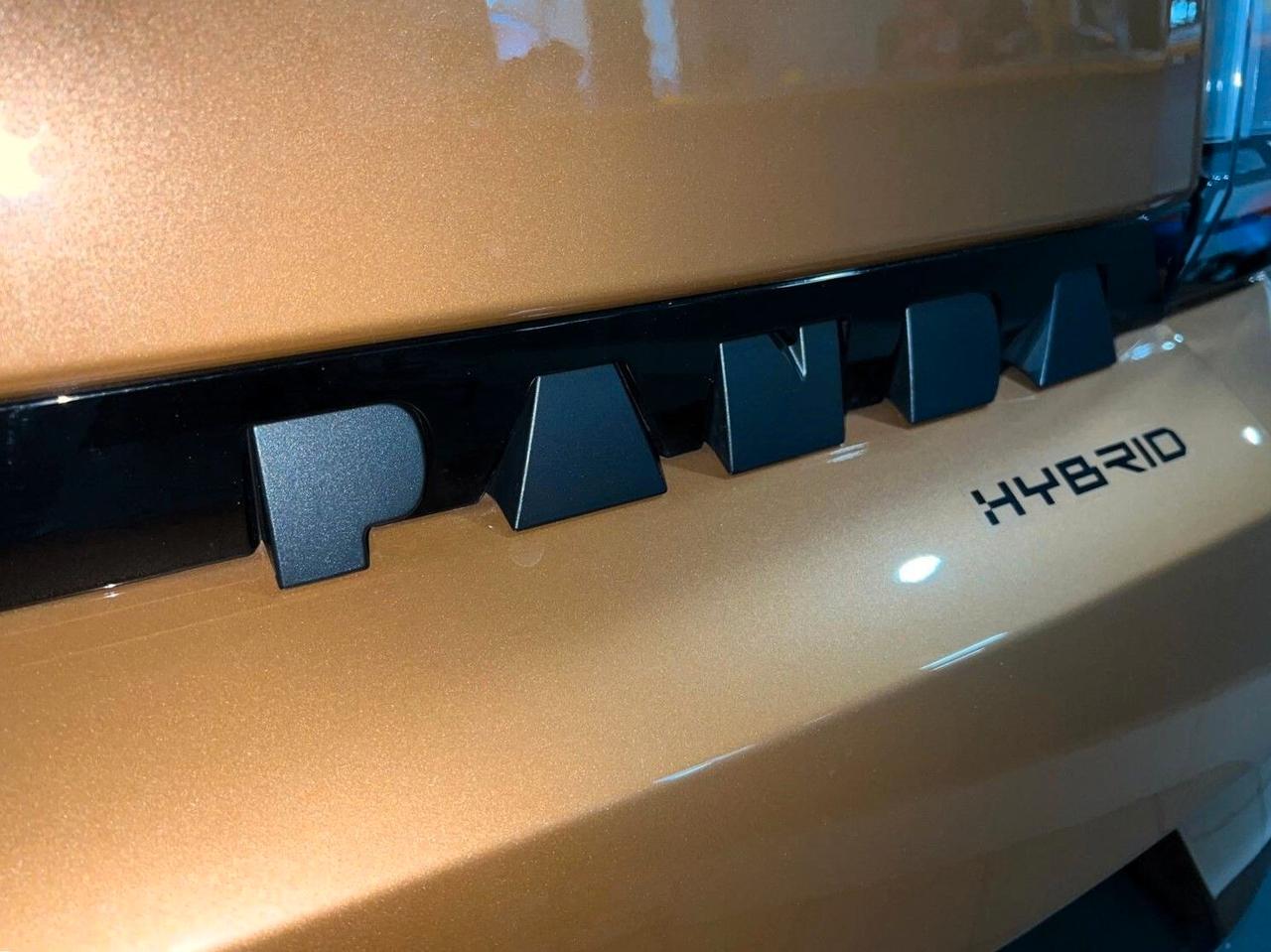 Fiat Grande Panda 1.2 Hybrid 110 CV S&S La Prima