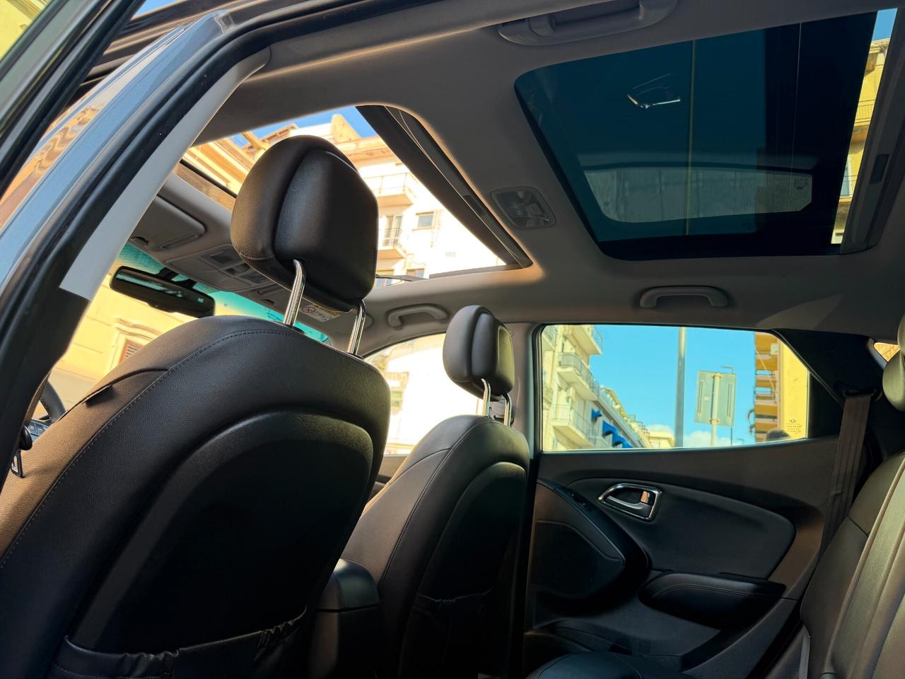 Hyundai iX35 1.7 CRDi 2WD Xpossible PANORAMA