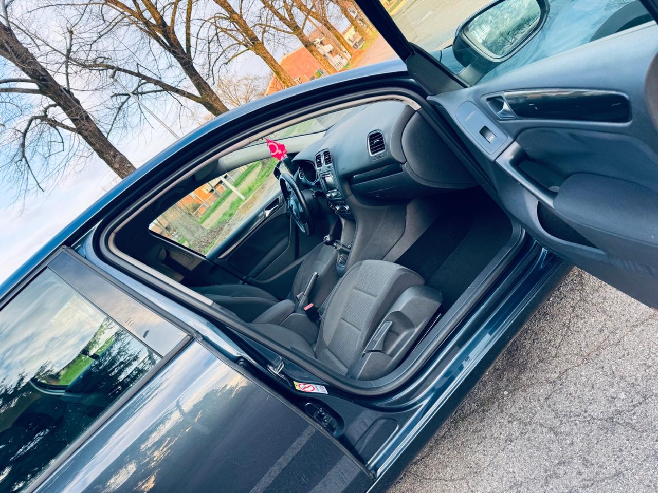 Volkswagen Golf 1.6 TDI DPF 5p. Highline