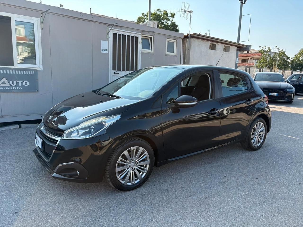 Peugeot 208 BlueHDi 75 5 porte Allure