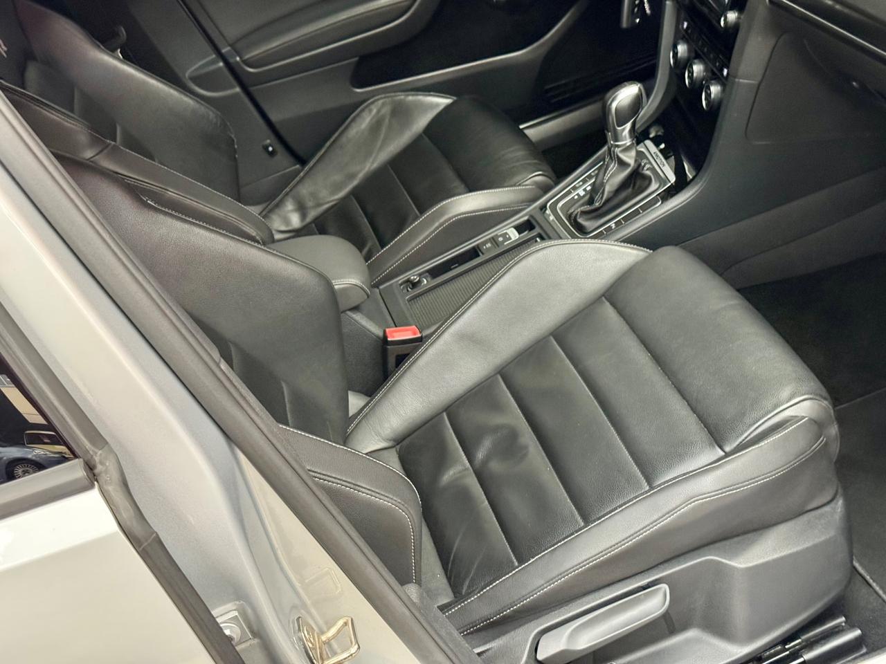 Volkswagen Golf R 2.0 DSG 5p.