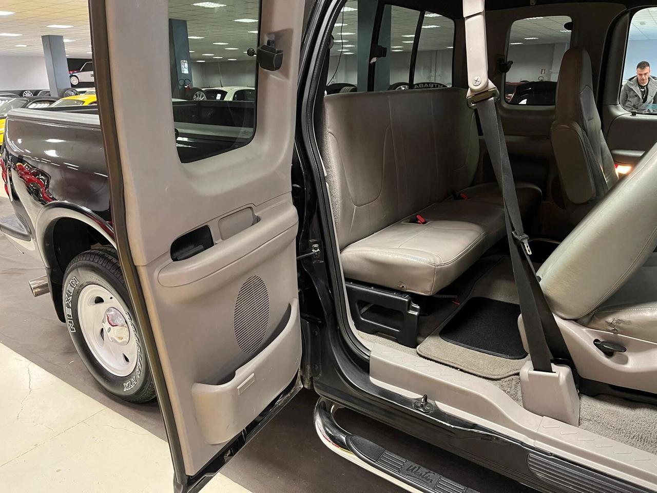 Ford F 150 Club Cab