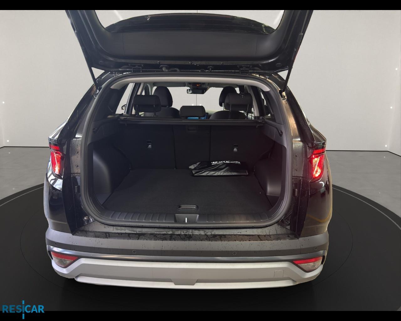 HYUNDAI TUCSON PE 1.6TGDI MT 48V BUSINESS