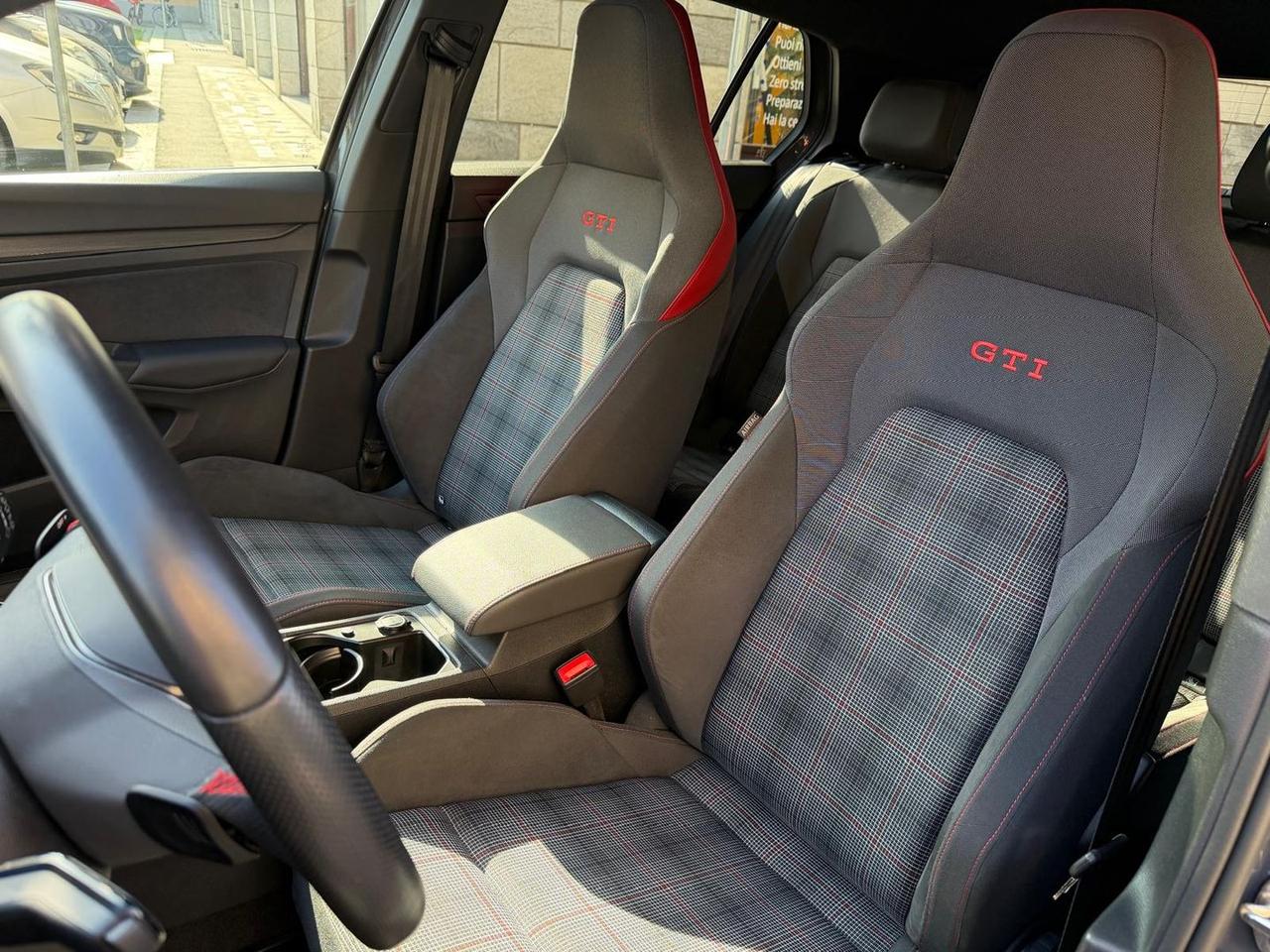 Volkswagen Golf 2.0 TSI GTI GTi #9211
