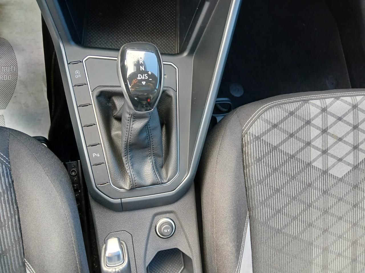 Volkswagen Taigo 1.0 TSI 115 CV DSG R-Line-AZIENDALE