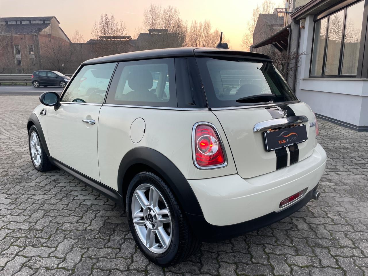 Mini Cooper III R56 Hatchback 1.6 122cv FL