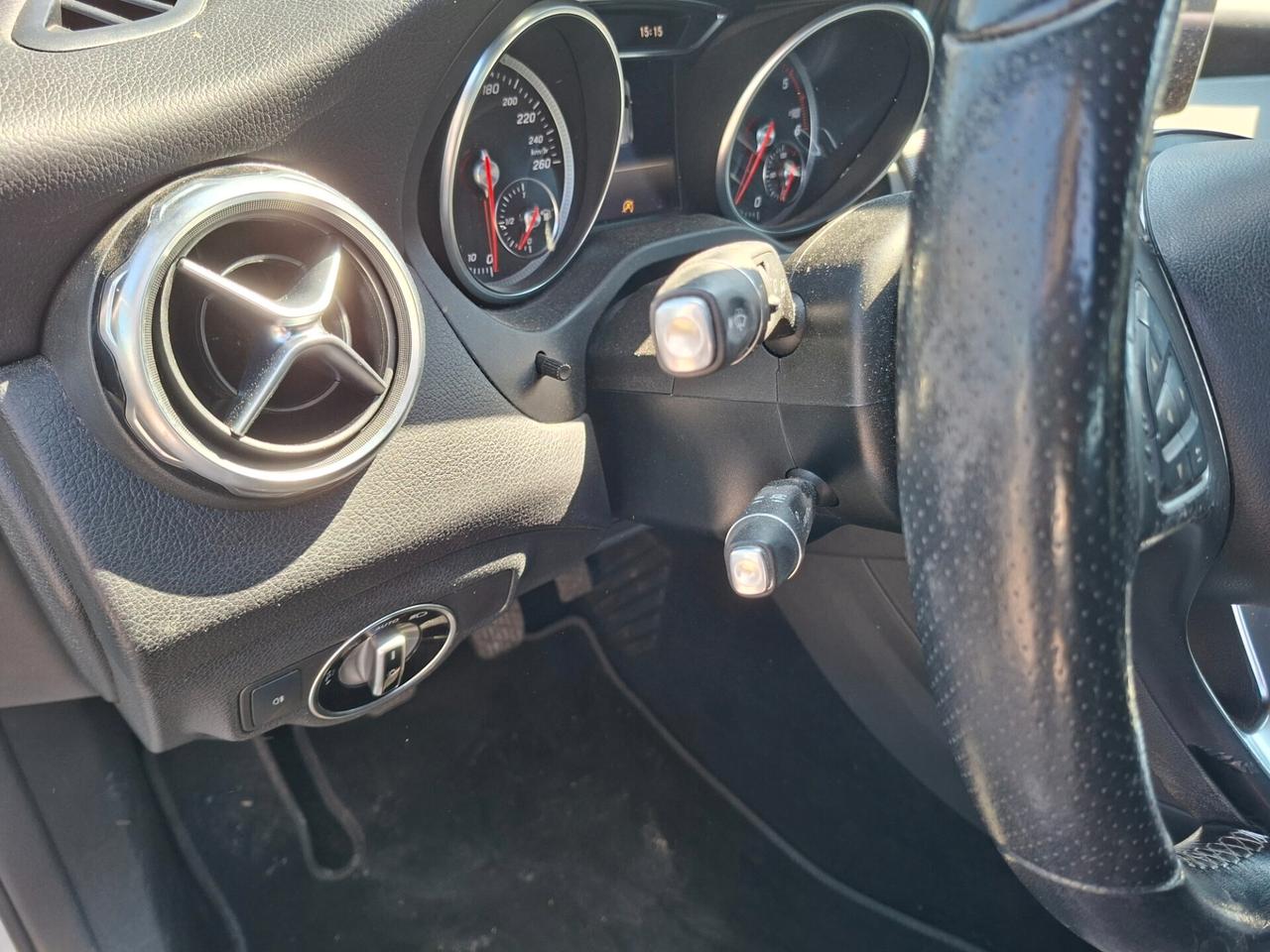 Mercedes-benz GLA 200 180 d Premium