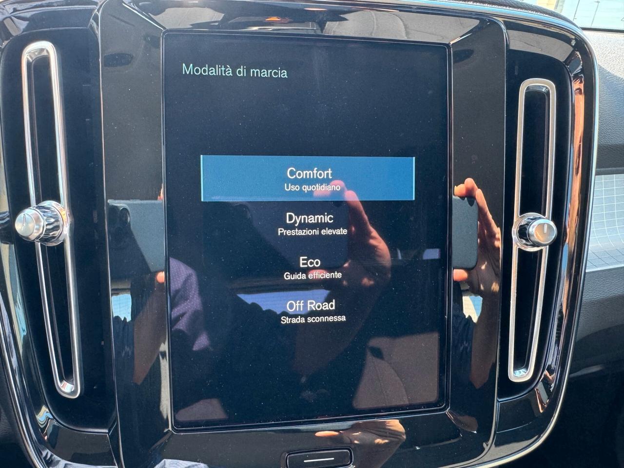 Volvo XC40 T2 Geatronic Momentum Pro