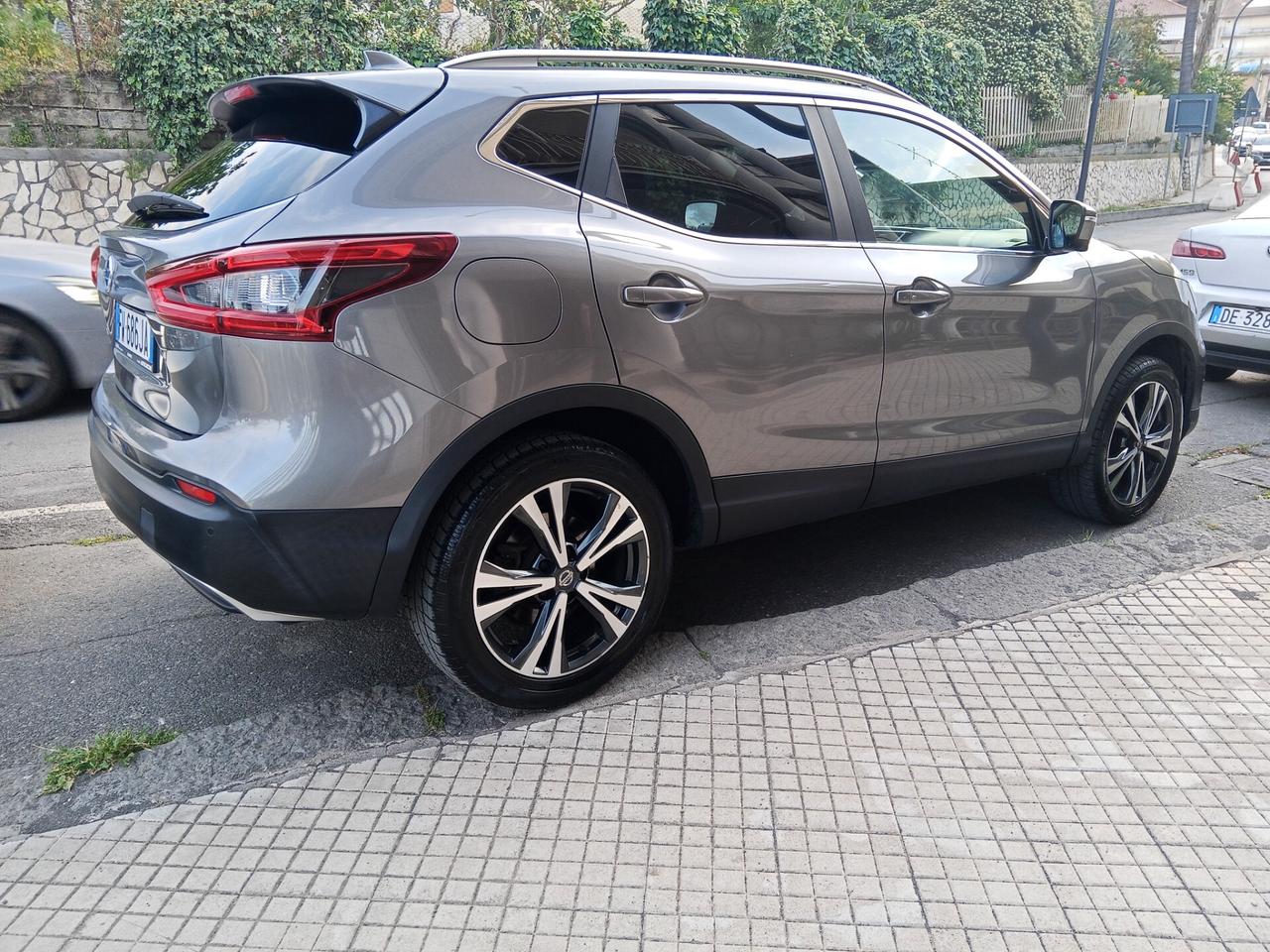Nissan Qashqai 1.5 dCi 115 CV Tetto-Navi km certificati 1 proprietario