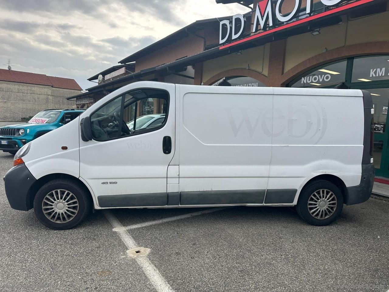 Trafic T27 1.9dCi/100PC-TN Combi Confort