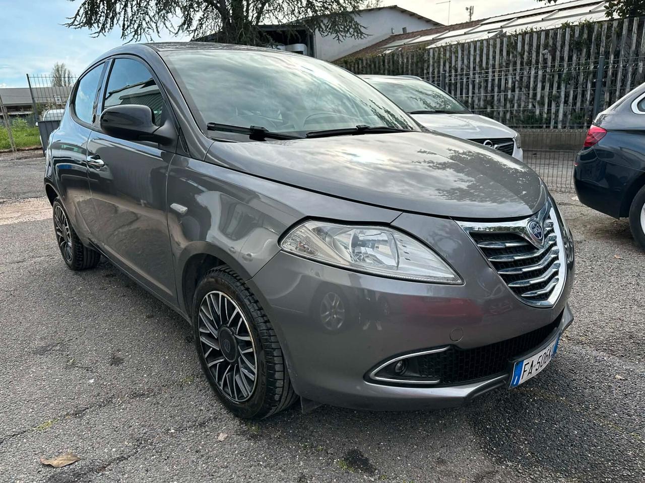 Lancia Ypsilon 1.3 MJT 16V 95 CV 5 porte S&S Gold