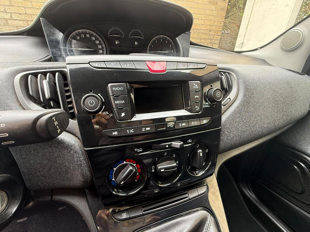Lancia Ypsilon 1.0 FireFly 5 porte S&S Hybrid FINANZIABILE !!!