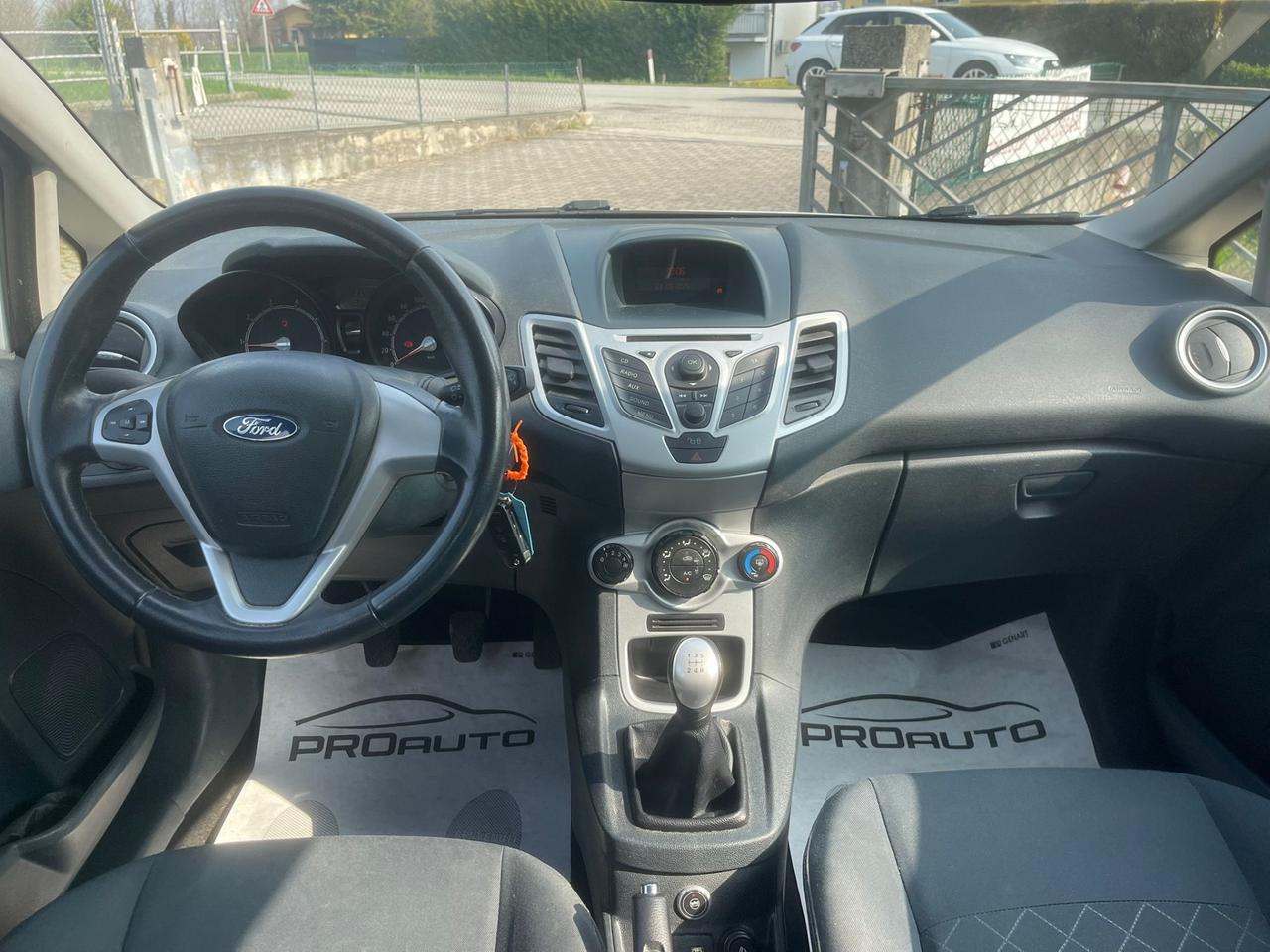 Ford Fiesta 1.4 5 porte Bz.- GPL Titanium