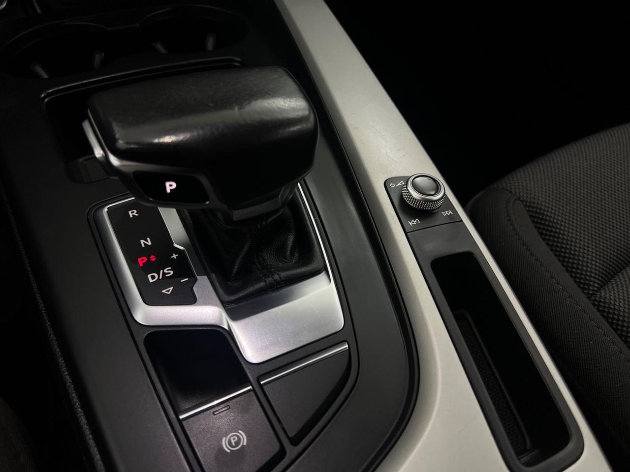 AUDI A4 V 2019 Avant A4 Avant 35 2.0 tdi mhev Business Advanced 163cv s-tronic