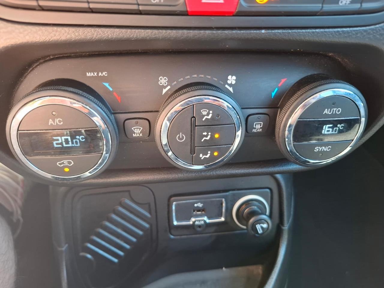 Jeep Renegade 1.6 Mjt SOLAMENTE 129.000 KM