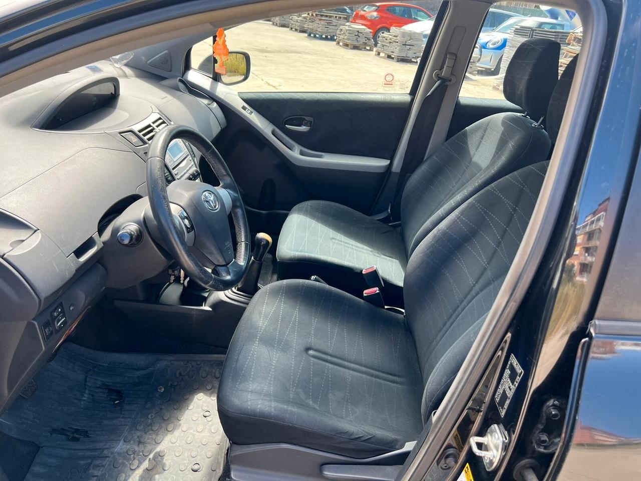 Toyota Yaris 1.3 5 porte