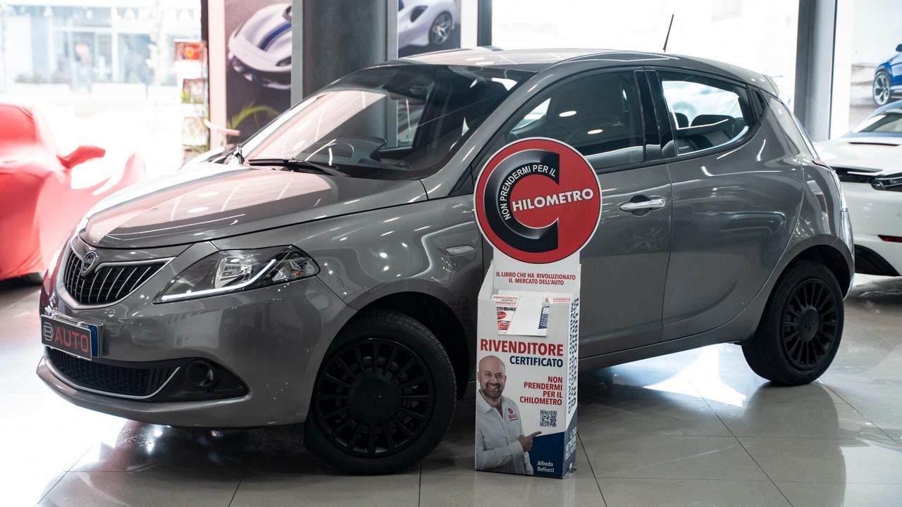 Lancia Ypsilon 1.2 69 CV GPL SILVER 5P. CARPLAY LED FULL OPTIONAL