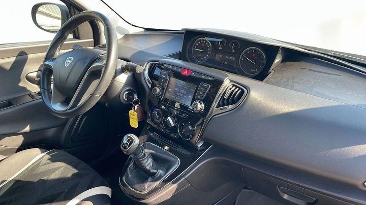 Lancia Ypsilon 1.2 69 CV 5P Gold UCONNECT Blue&Me