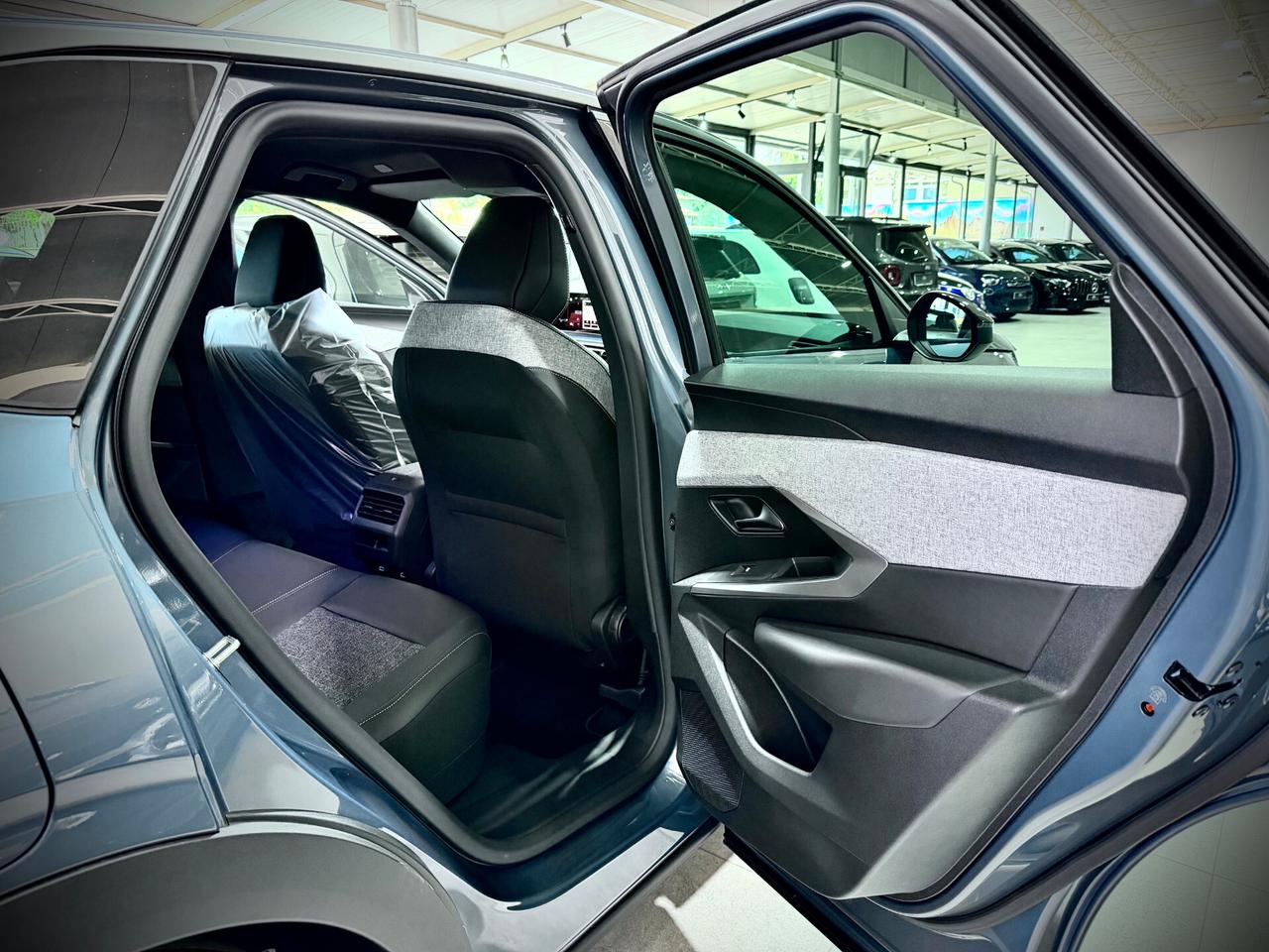 Peugeot 3008 1.2 Hybrid 145CV E-DCS6 Allure KM0