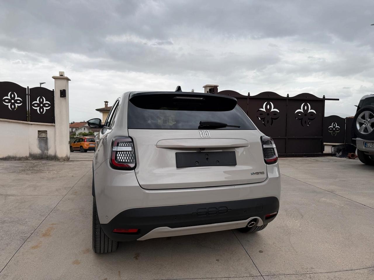 Fiat 600 1.2 HYBRID LA PRIMA 110cv VARI COLORI