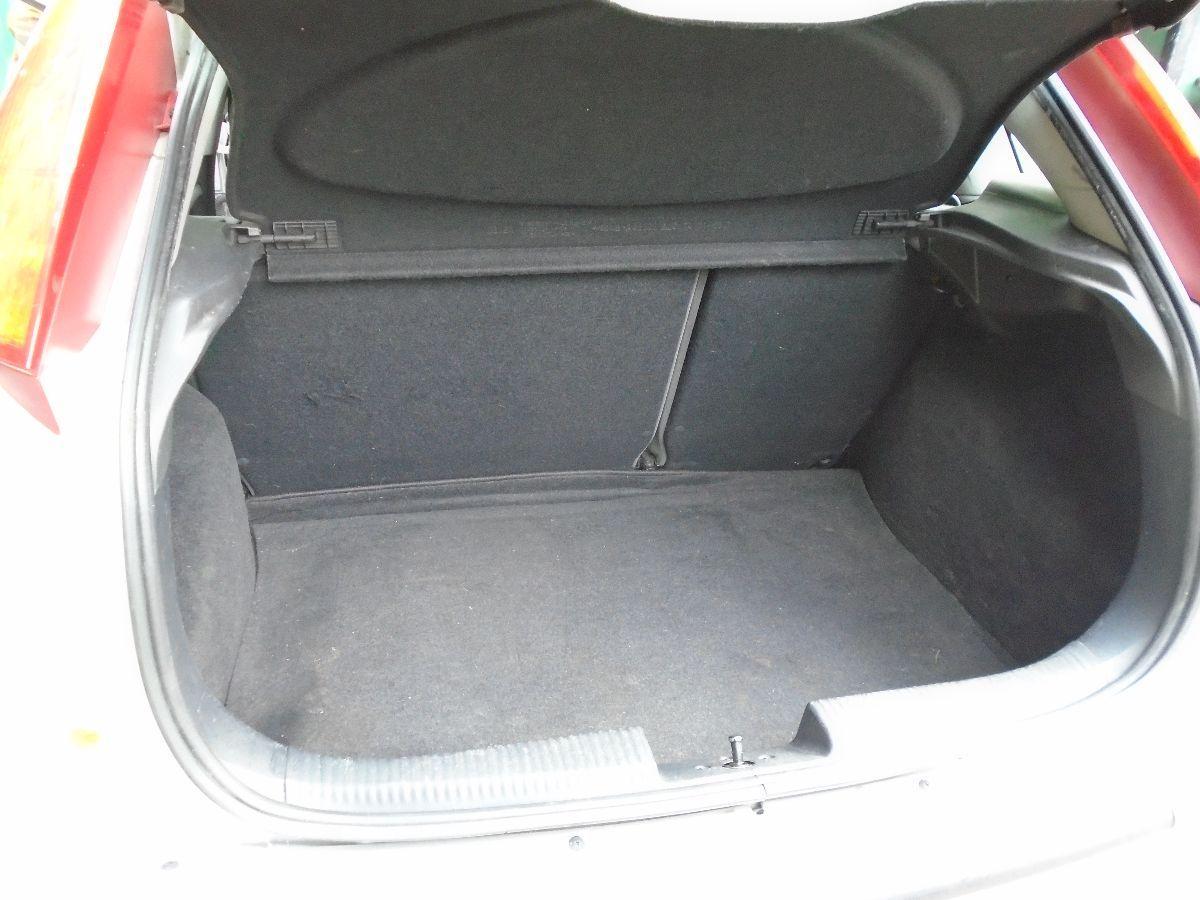 FORD Focus '02 5p 1.6i 16v Ghia FL