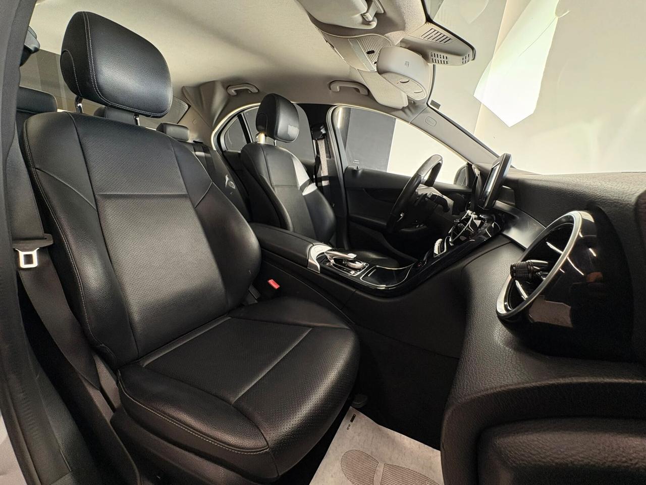 Mercedes-benz C 200 d Auto Premium