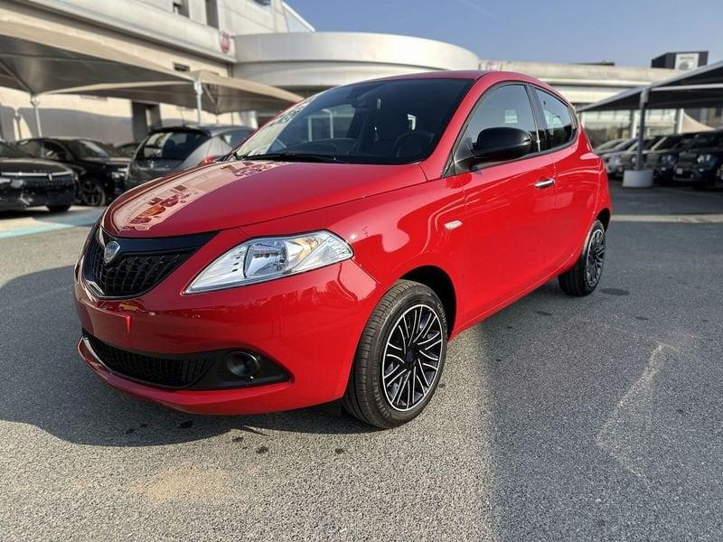 Lancia Ypsilon 1.0 FireFly 5 porte S&S Hybrid Oro