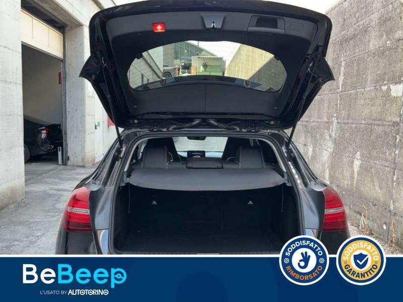 Mercedes-Benz GLA 180 PREMIUM AUTO