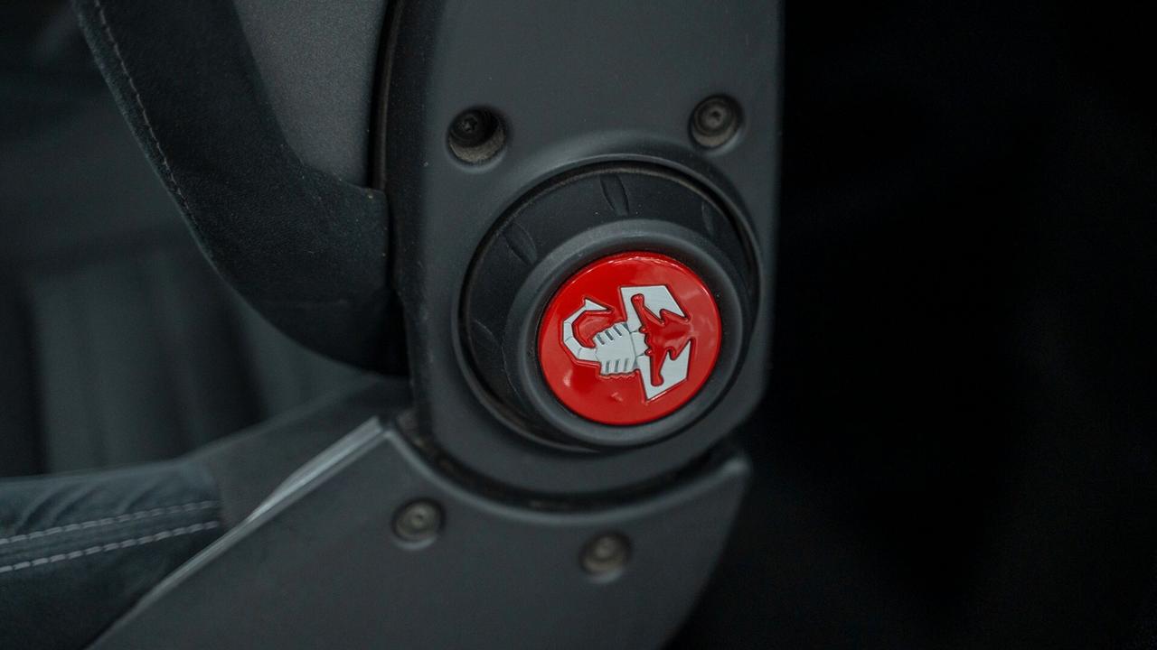 Abarth 595 Competizione 1.4 T JET 180 CV SABELT BREMBO XENO NAVI FULL OPTI