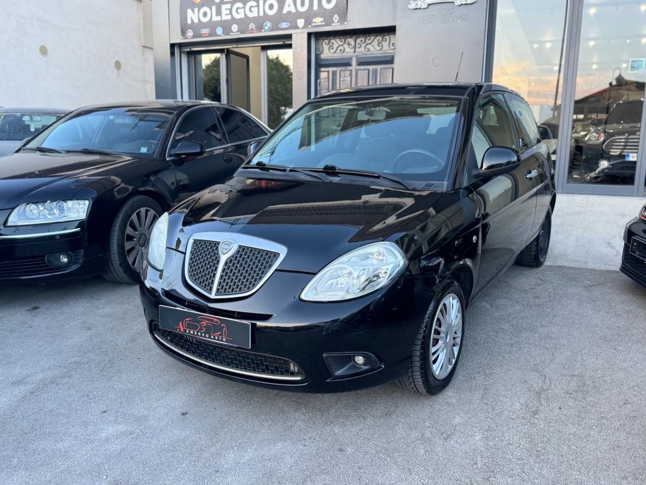 Lancia Ypsilon 1.2 Platino