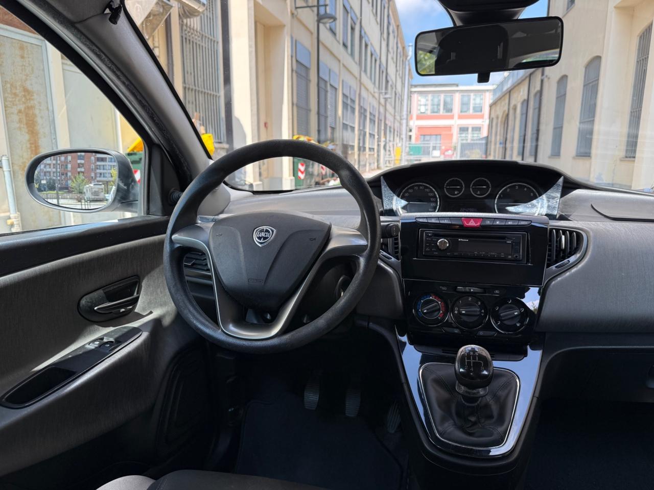 Lancia Ypsilon 1.2 69 CV 5 porte GPL Ecochic Gold