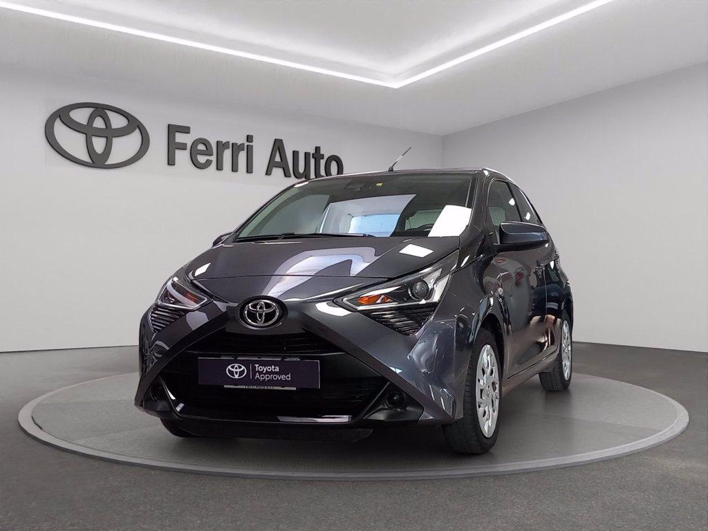 TOYOTA Aygo 5p 1.0 x-play 72cv del 2021