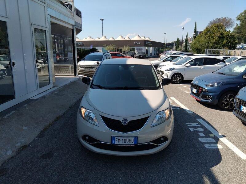 Lancia Ypsilon III 2015 1.2 Gold 69cv my16
