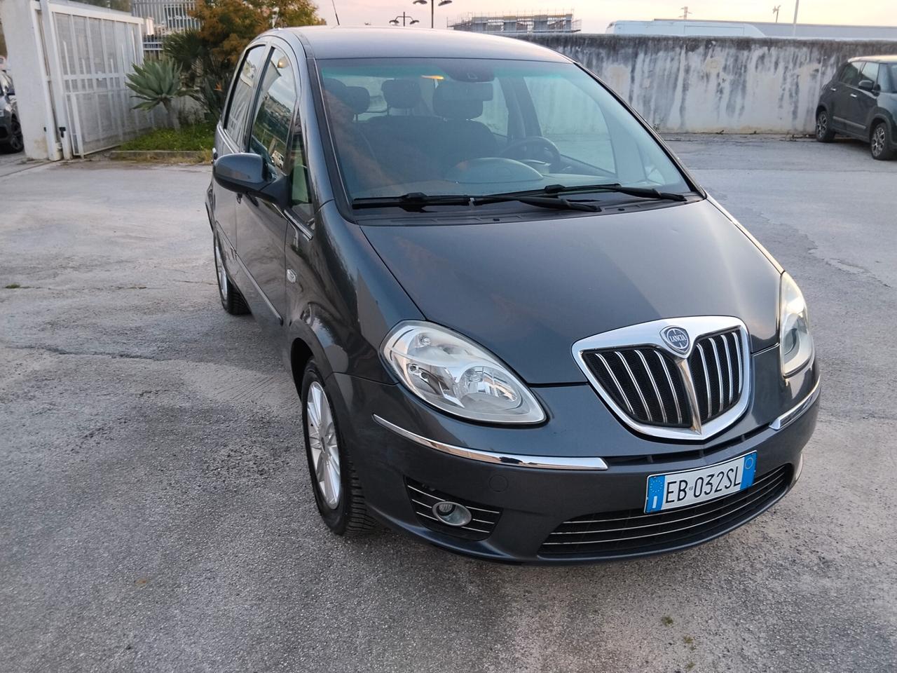 Lancia MUSA 1.3 Mjt 16V 95 CV S&S DPF Oro