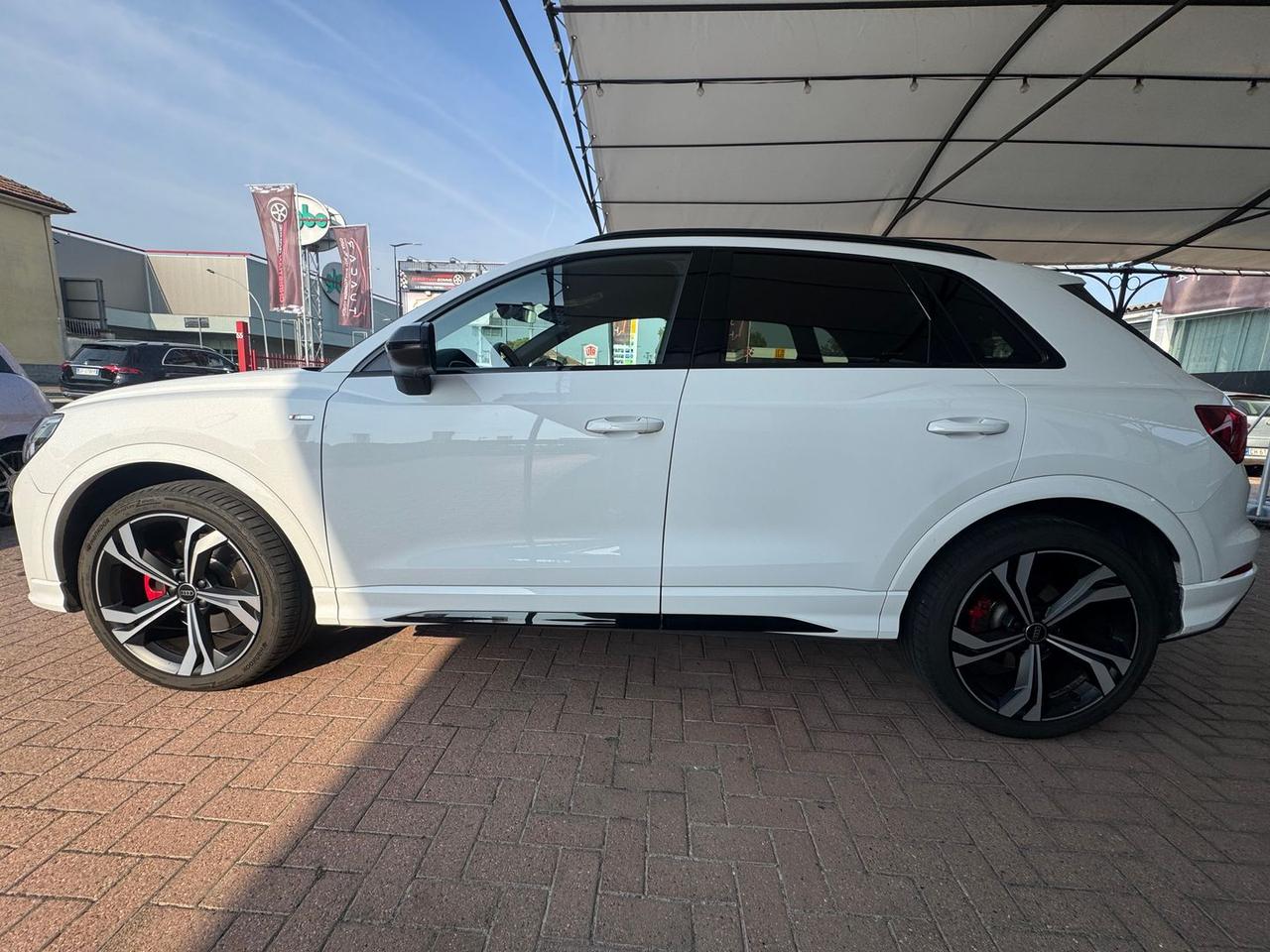Audi Q3 S Line Identity Black 2.0 45 TFSI G #50560