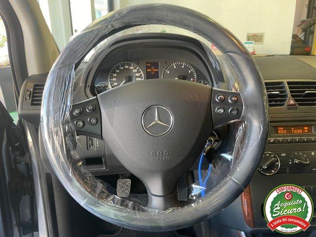 MERCEDES-BENZ A 150 BlueEFF. Elegance *Km. 120.000