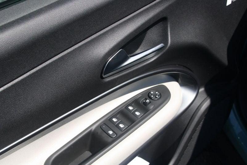 FIAT 600 Hybrid MHEV La Prima