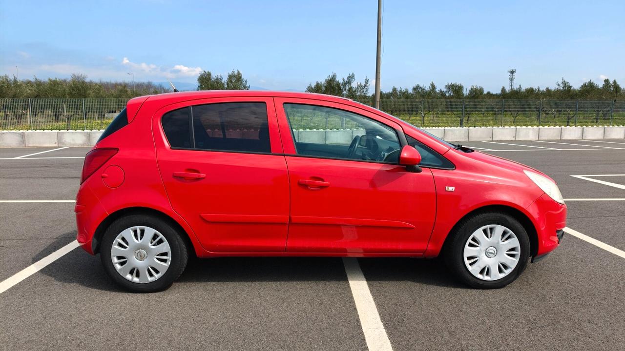 Opel Corsa 1.2 5 porte Cosmo