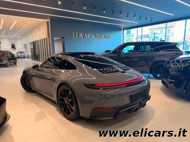 PORSCHE 992 Carrera 4 GTS
