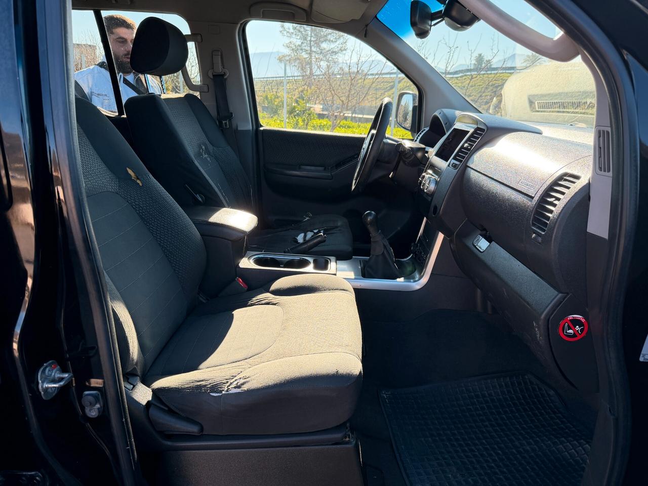 NISSAN NAVARA 4x4 ANNO 2012 2.5 DIESEL 190 CV